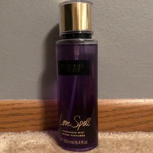 Victoria’s Secret Love Spell fragrance mist